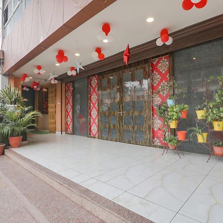 Fabhotel Swarn Banquet Kakarmatha Exterior foto