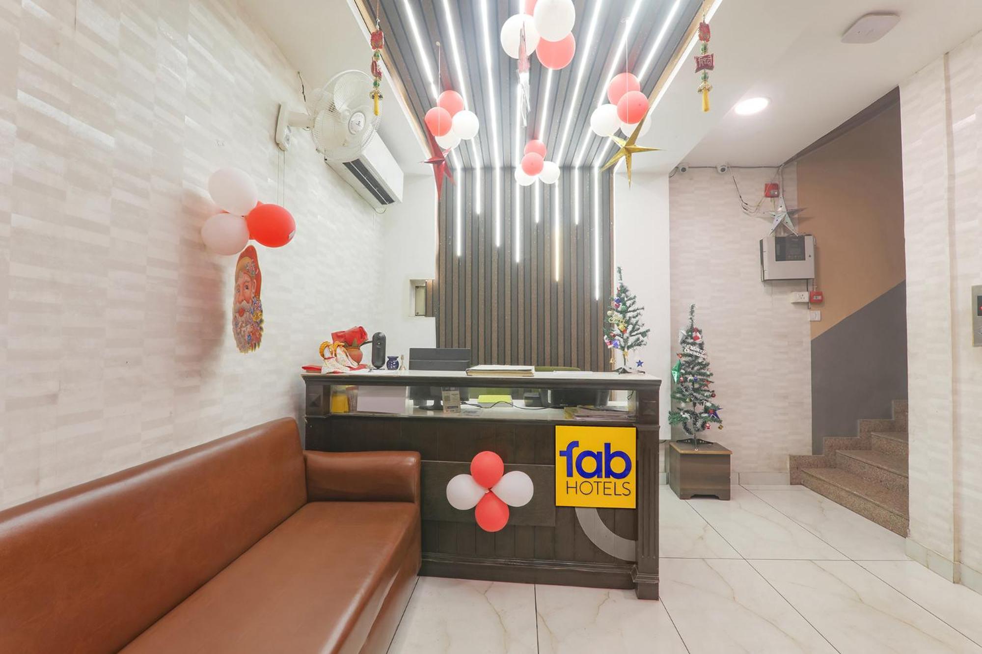 Fabhotel Swarn Banquet Kakarmatha Exterior foto